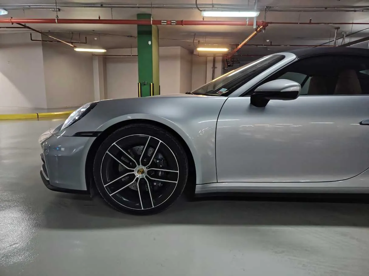 Car image 15