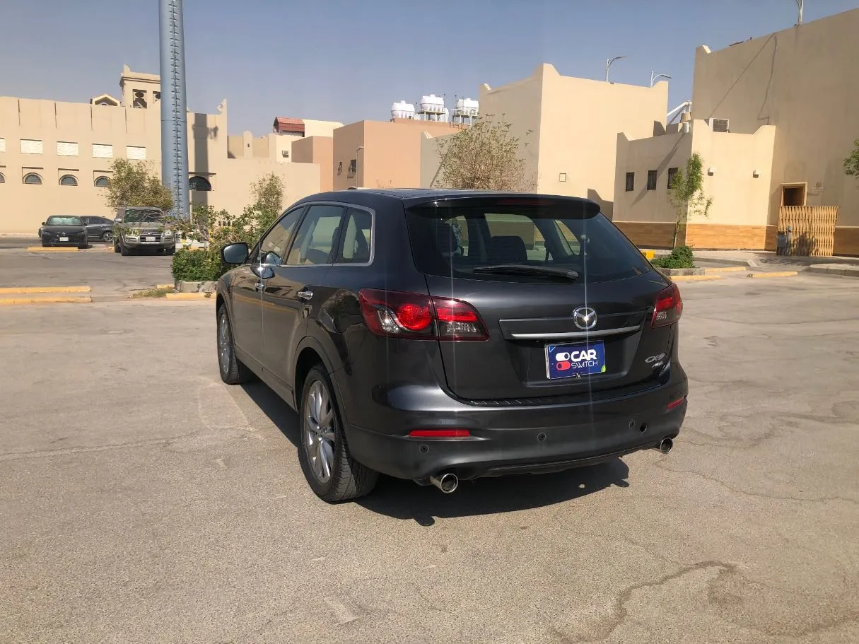 Car image 7