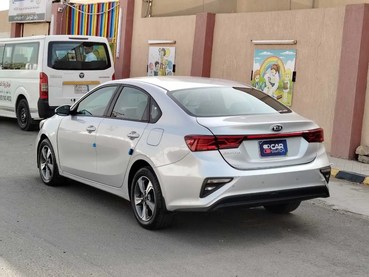 Car image 7