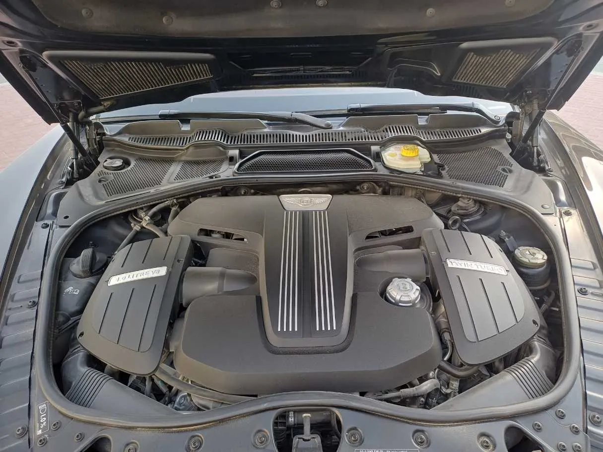 Car image 24