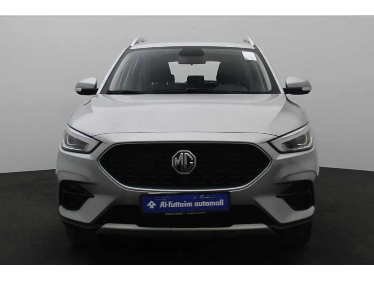 Car image 11