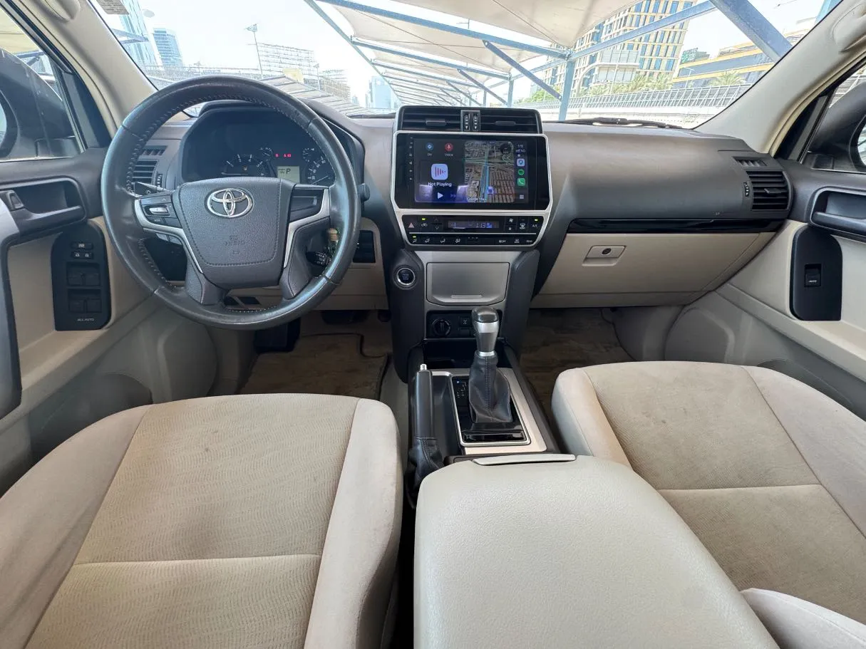 Car image 15