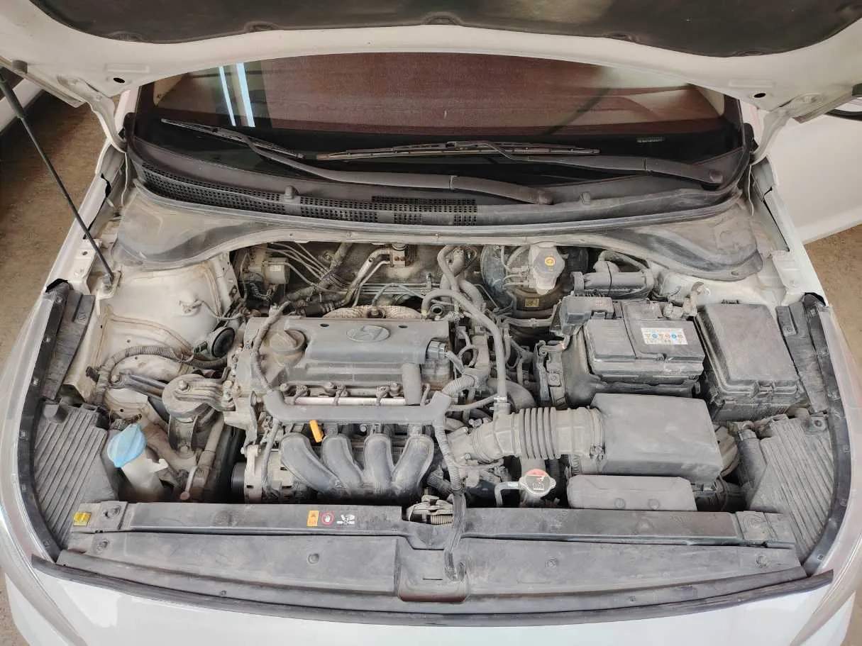 Car image 27