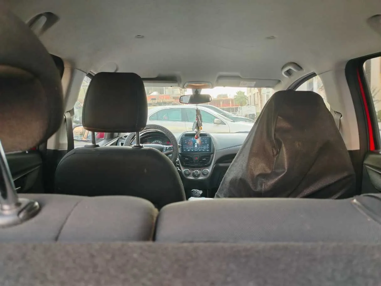 Car image 27