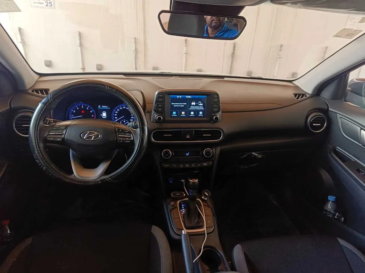 Car image 20