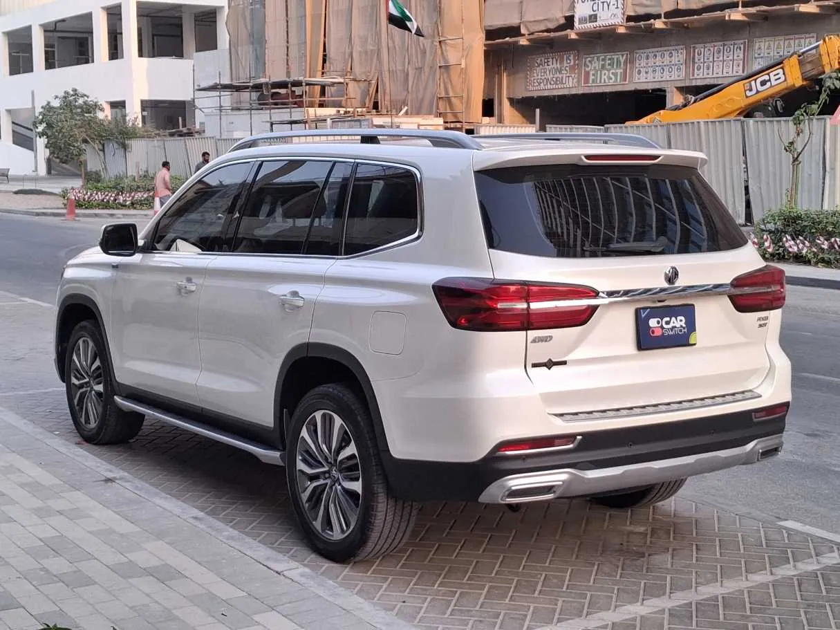 Car image 7