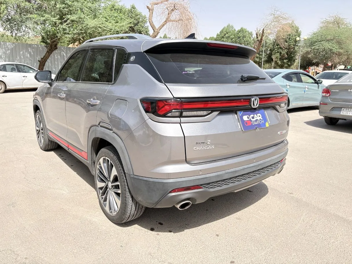 Car image 7