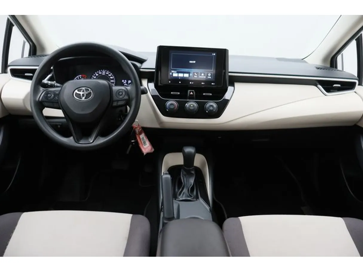 Car image 14