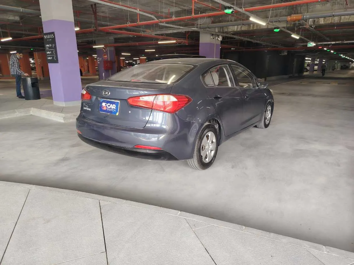 Car image 5