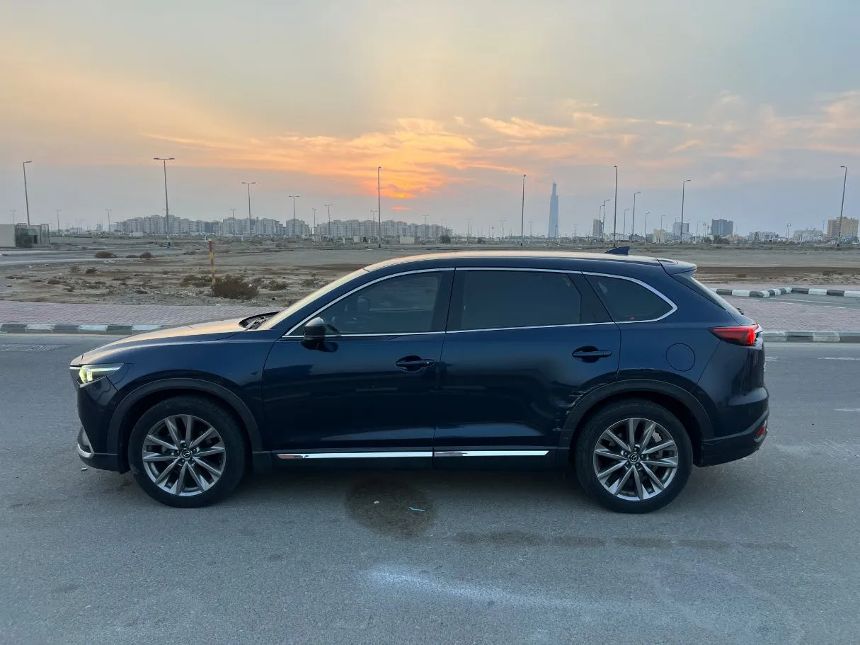 Car image 8