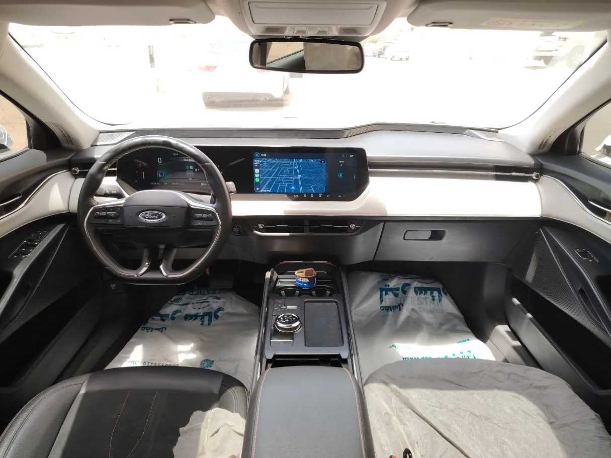 Car image 20