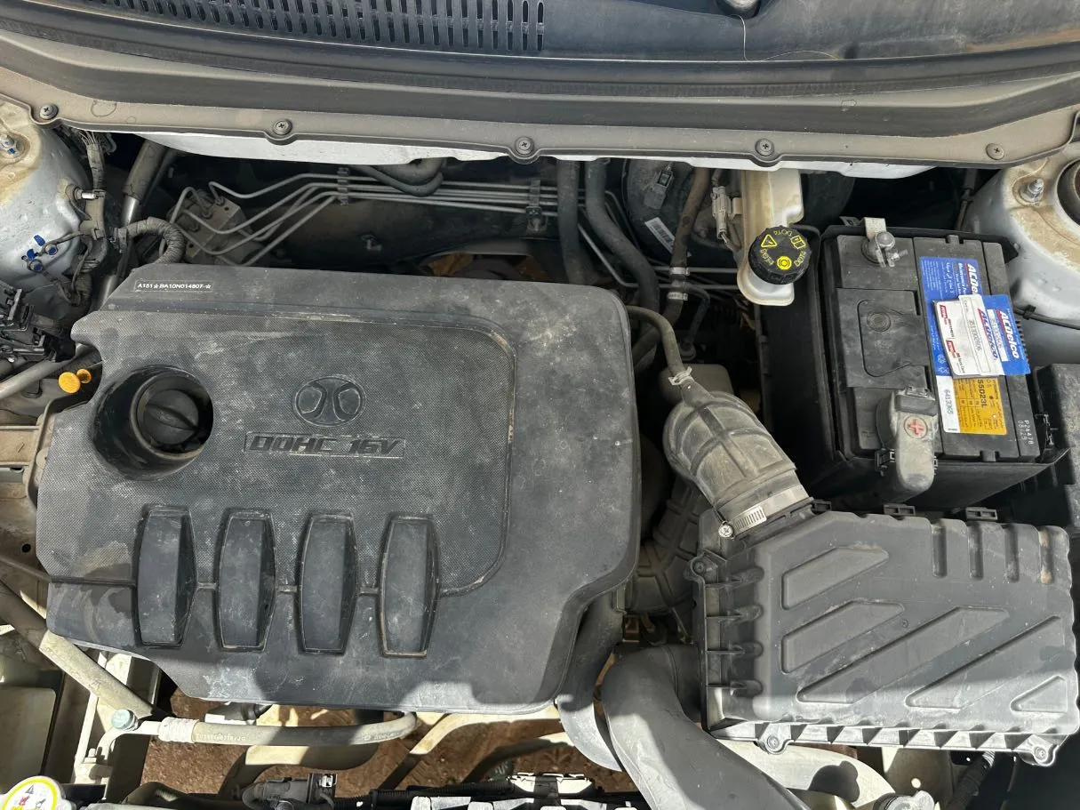Car image 27