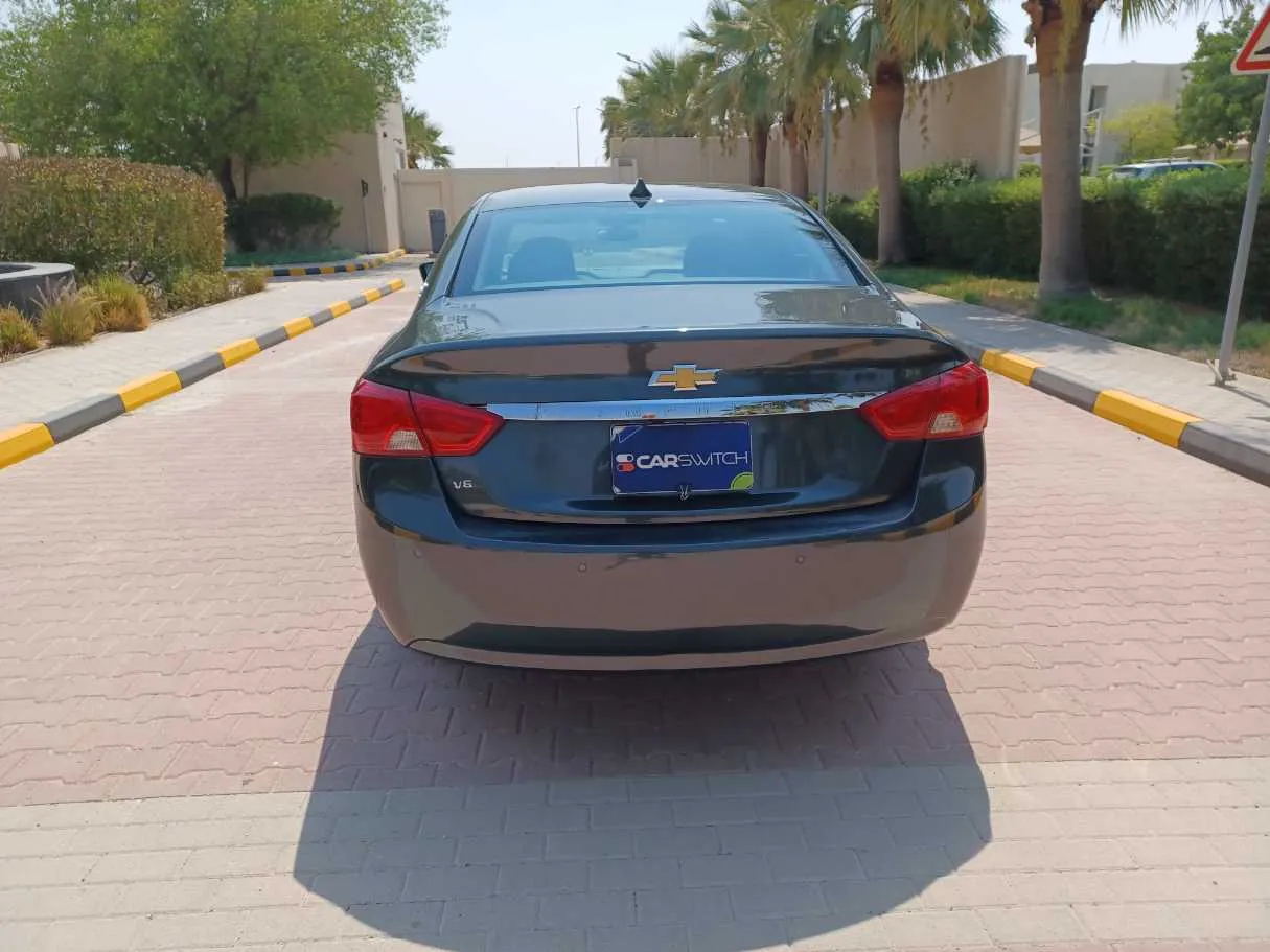 Car image 6
