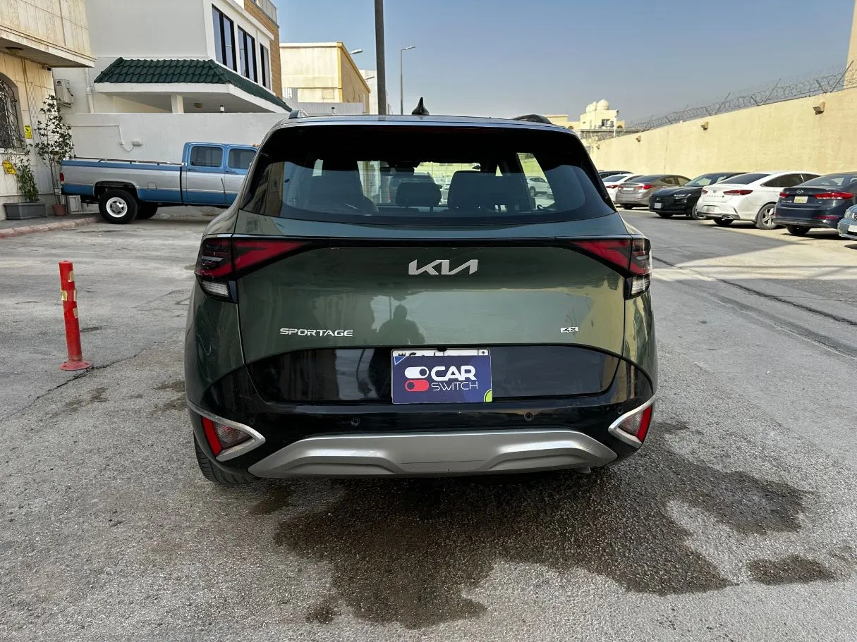 Car image 6