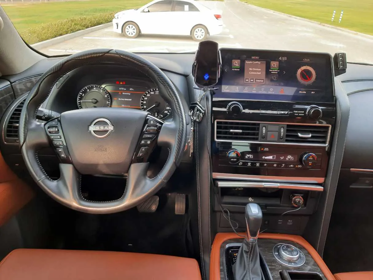 Car image 16