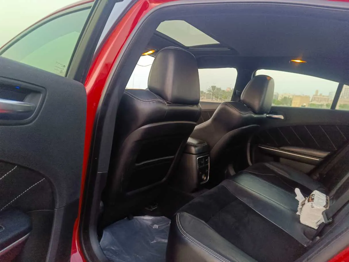Car image 20