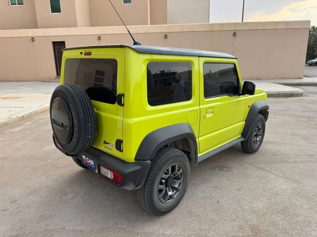 Car image 5