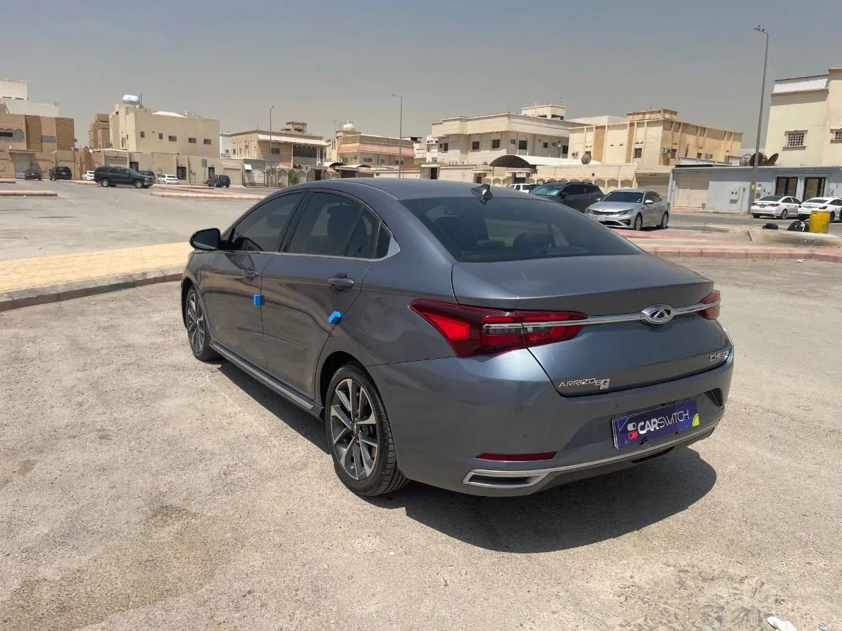 Car image 7