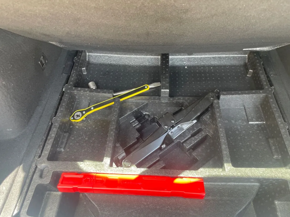 Car image 22