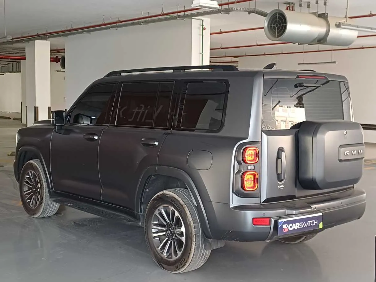 Car image 7