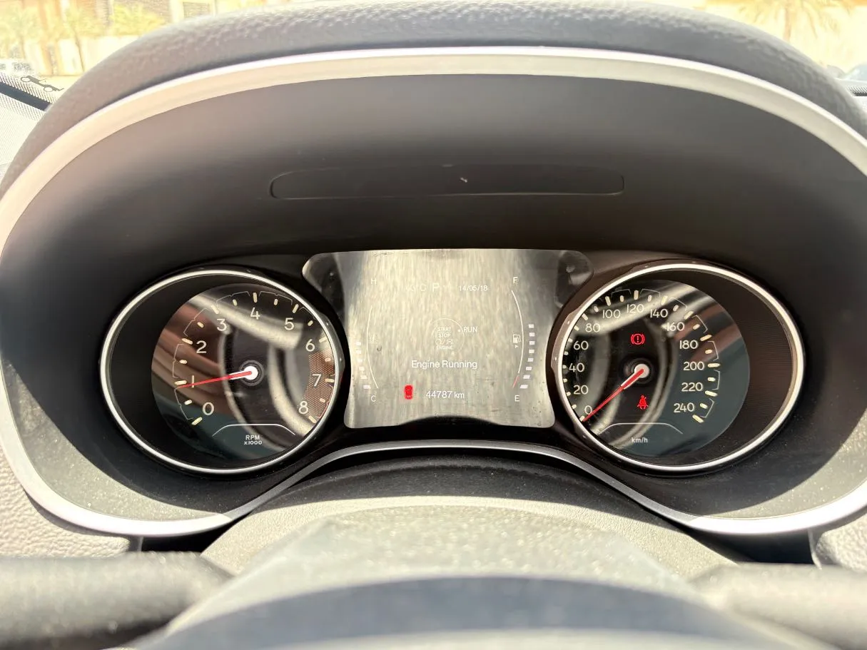 Car image 26