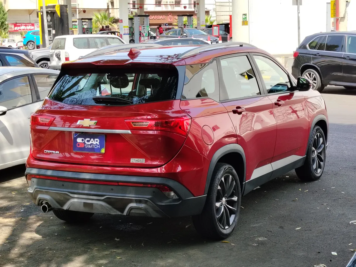 Car image 5