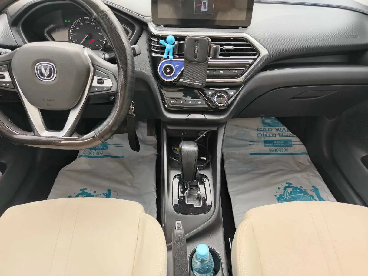 Car image 22