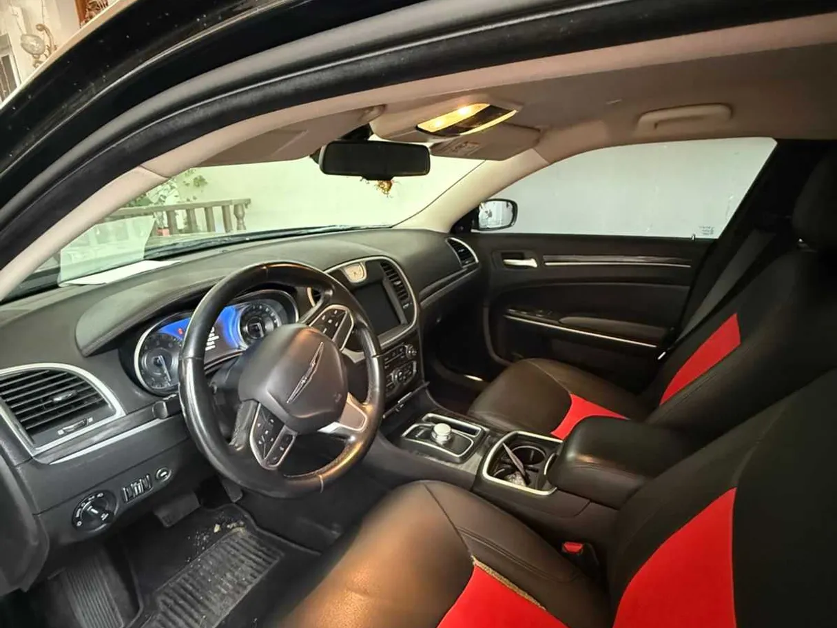 Car image 5