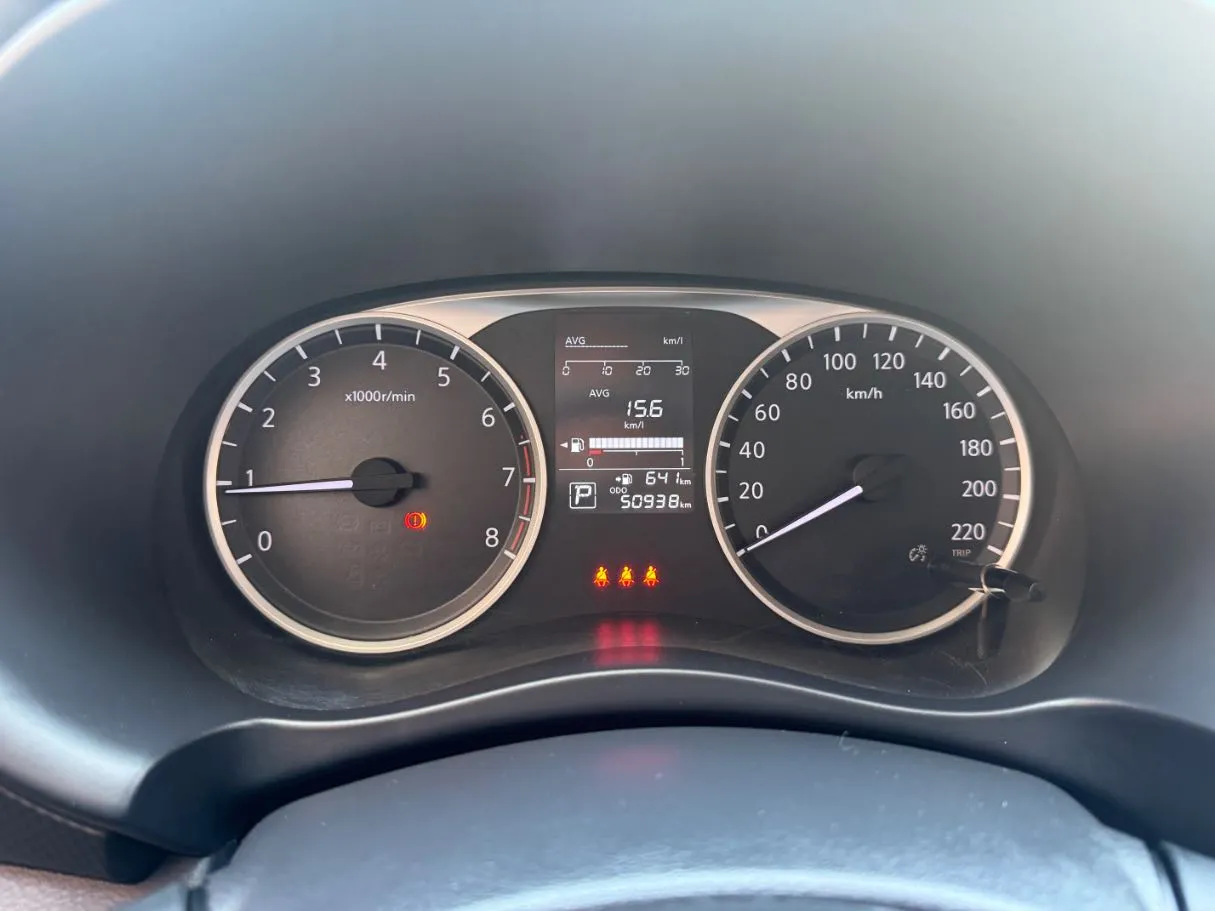 Car image 18