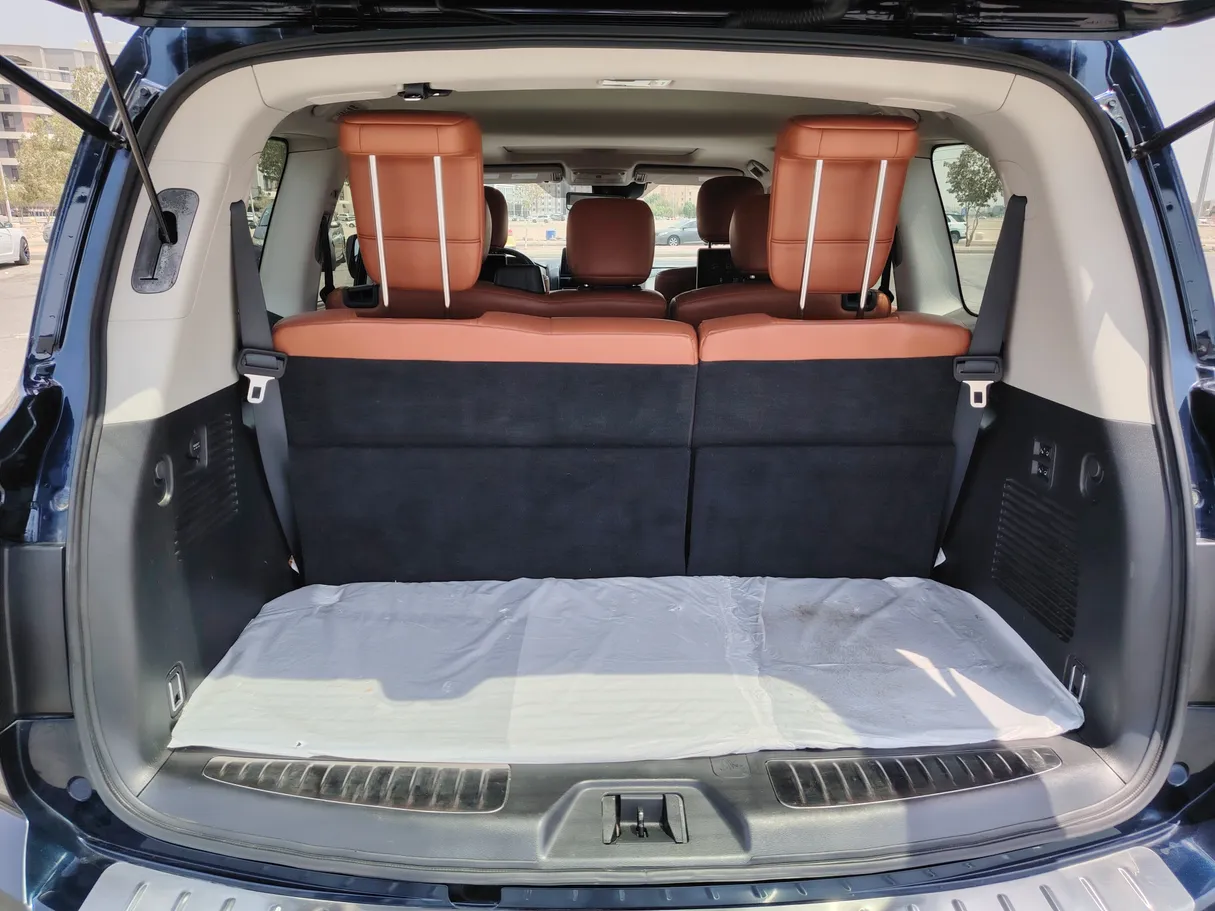 Car image 26