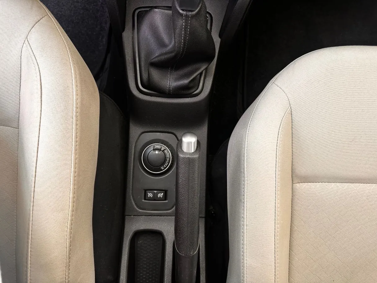 Car image 18
