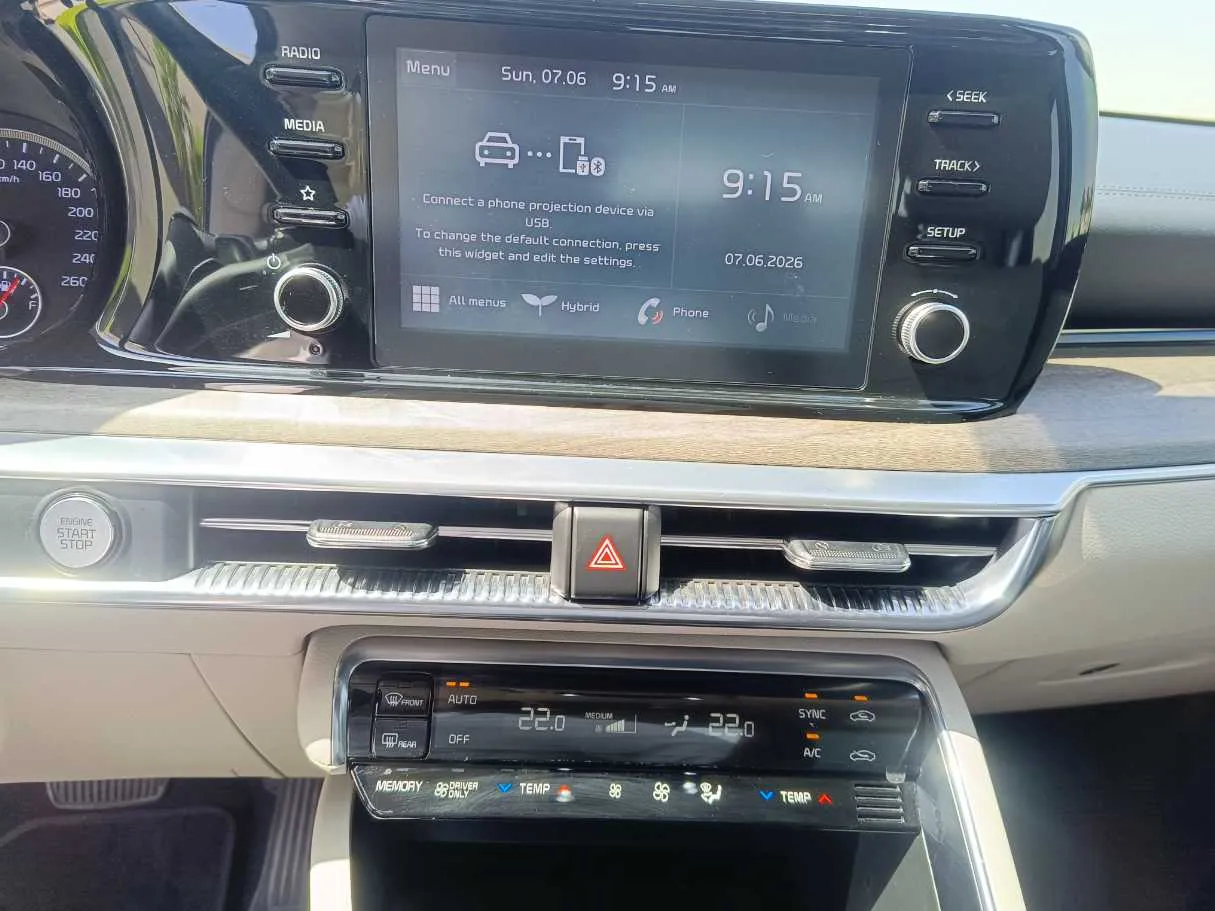 Car image 25