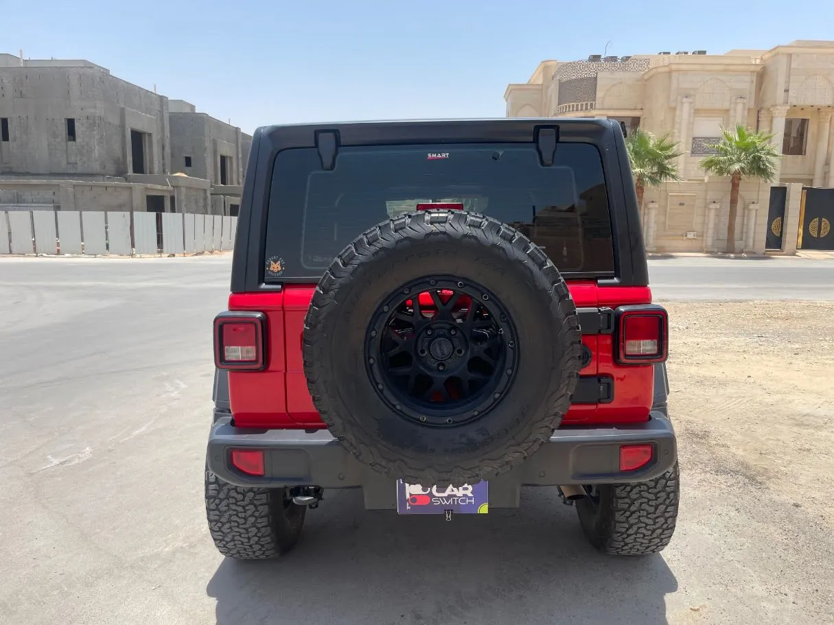 Car image 6