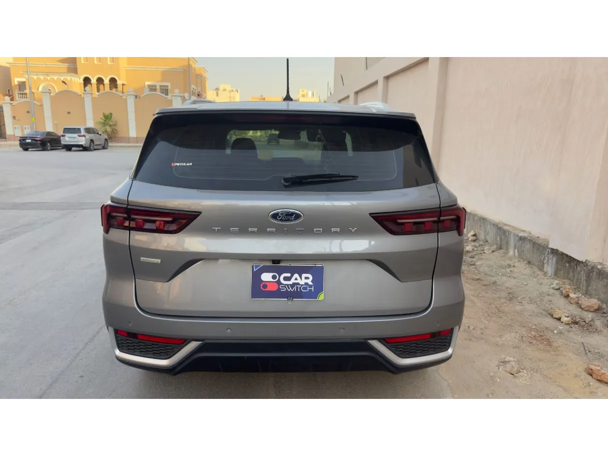 Car image 6