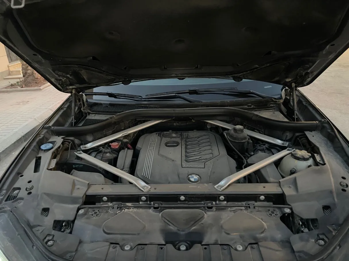 Car image 29