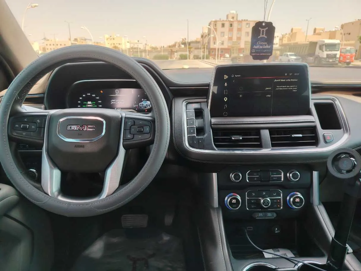 Car image 20