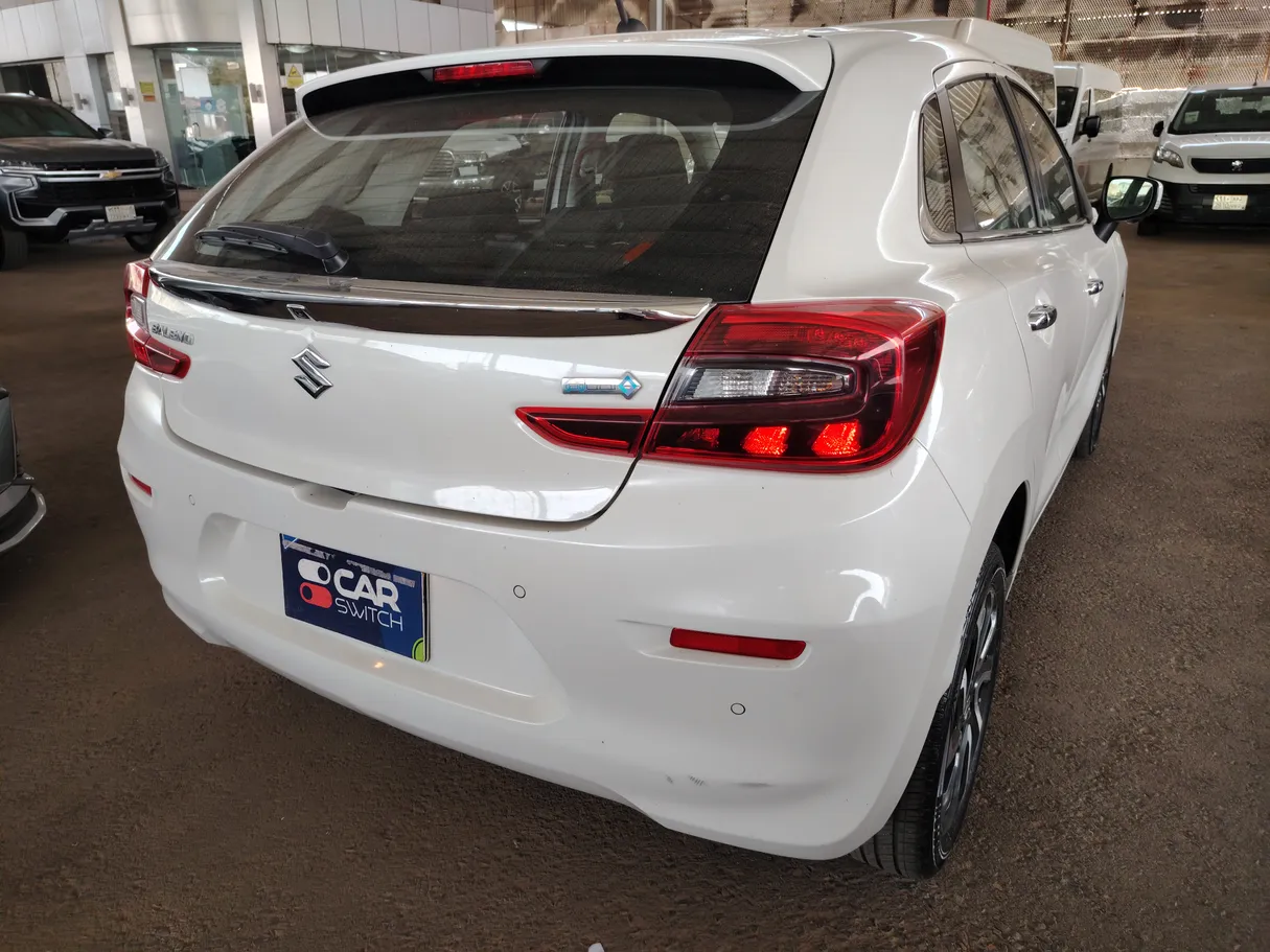 Car image 5