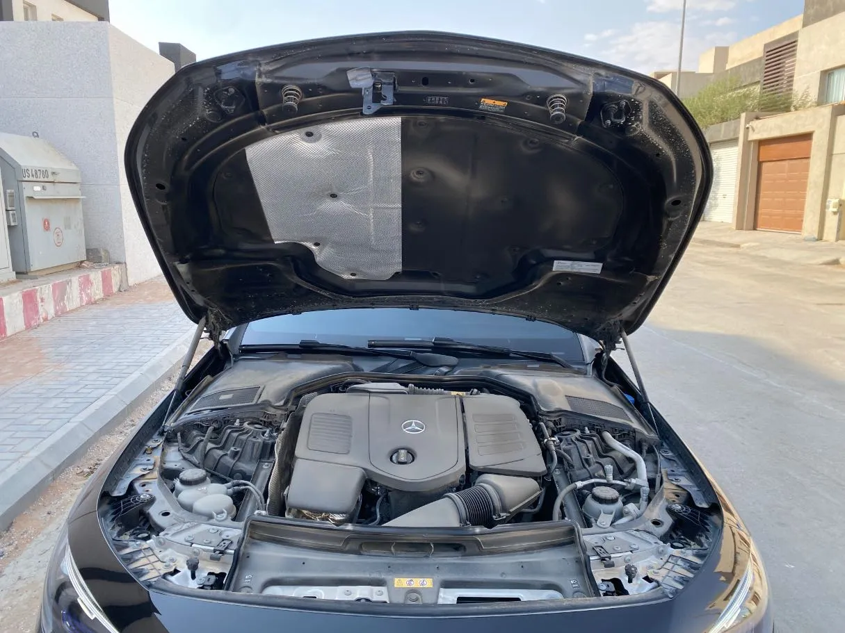 Car image 26