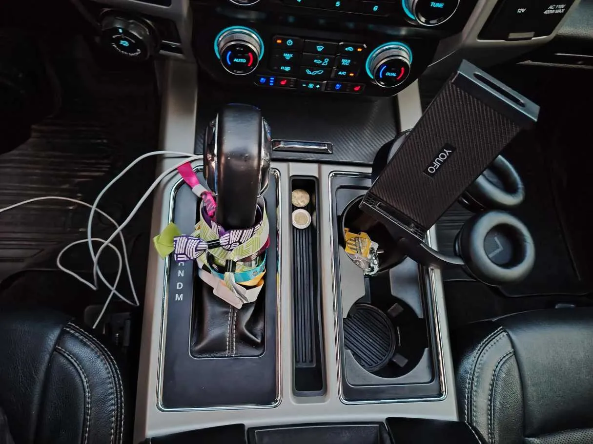 Car image 25