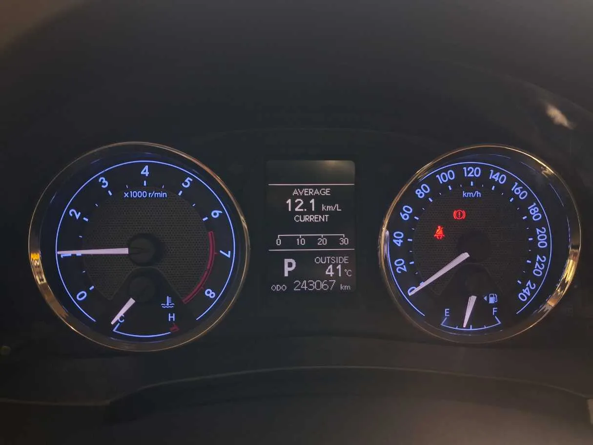 Car image 18