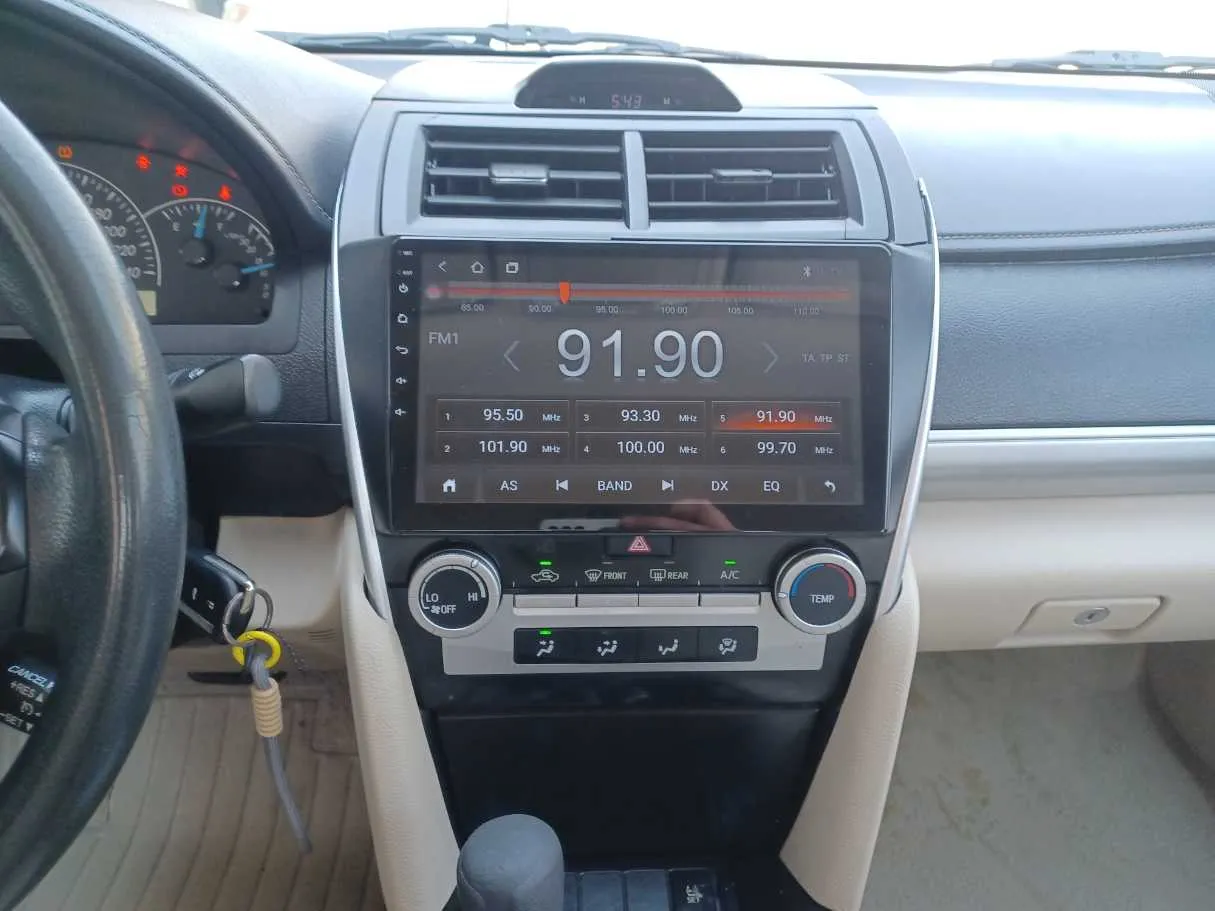 Car image 14