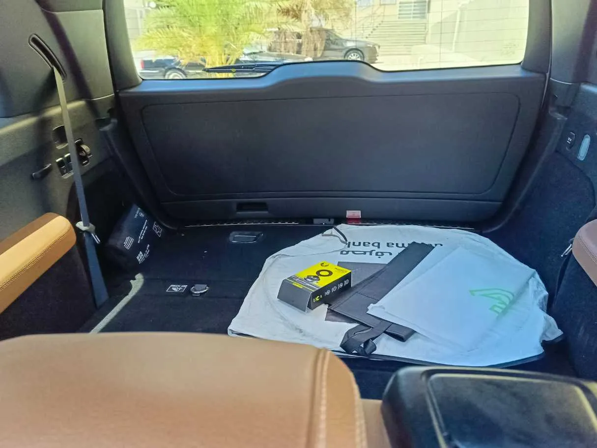 Car image 36