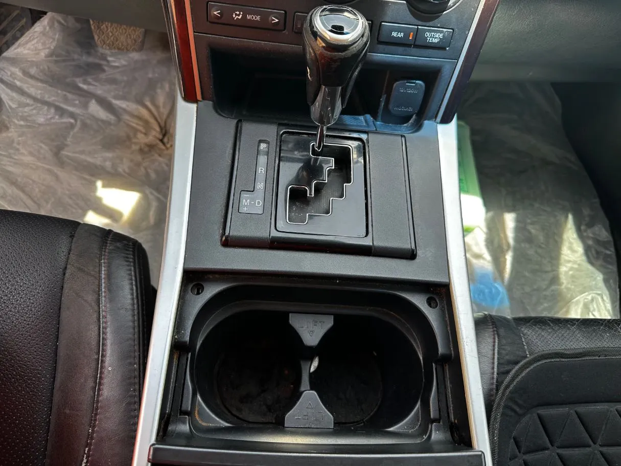 Car image 18