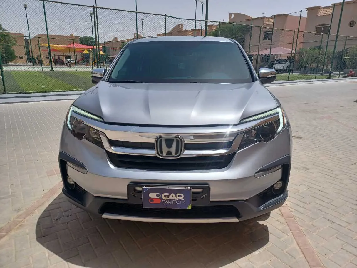 Car image 2