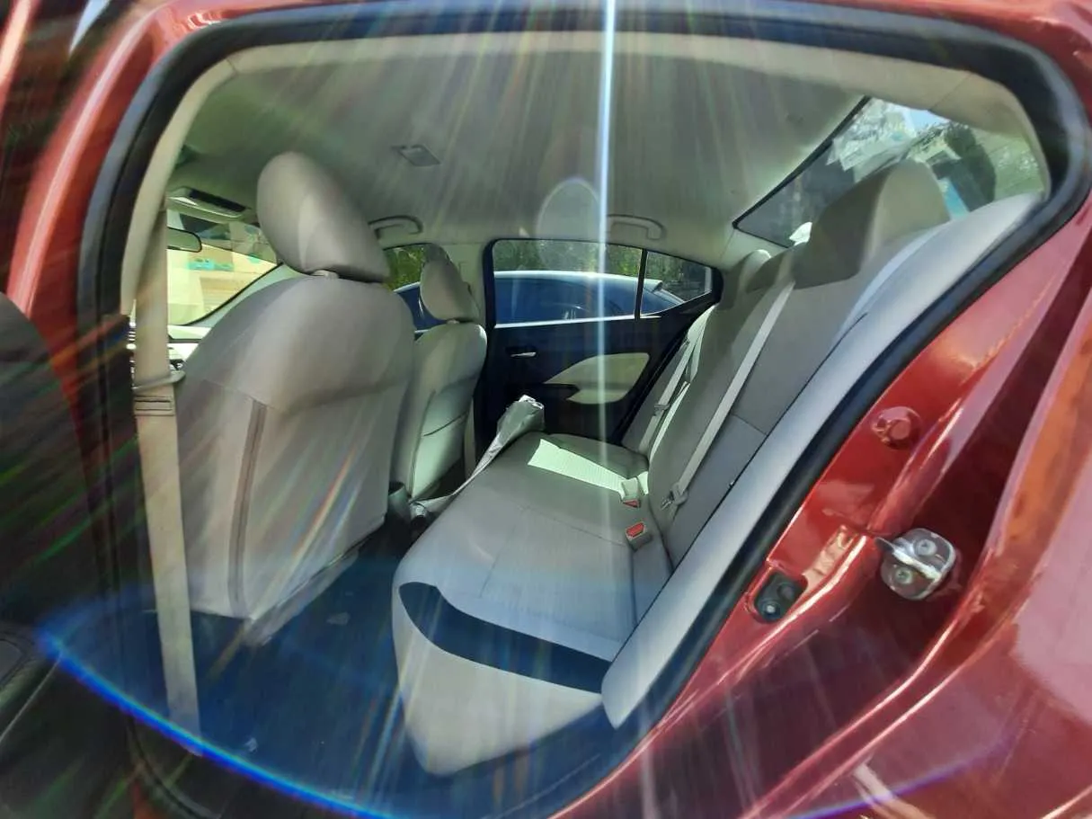 Car image 8