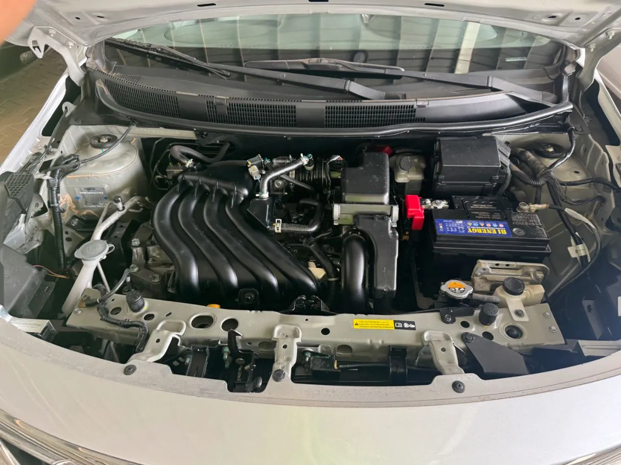 Car image 17