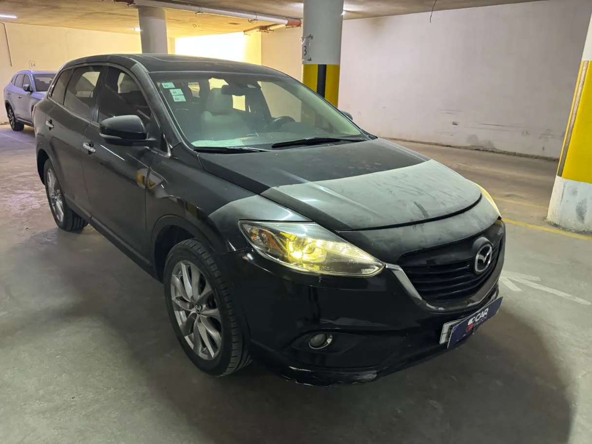 Car image 3