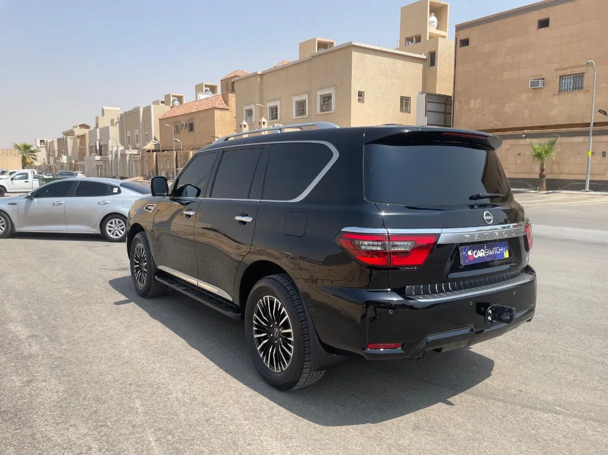 Car image 7