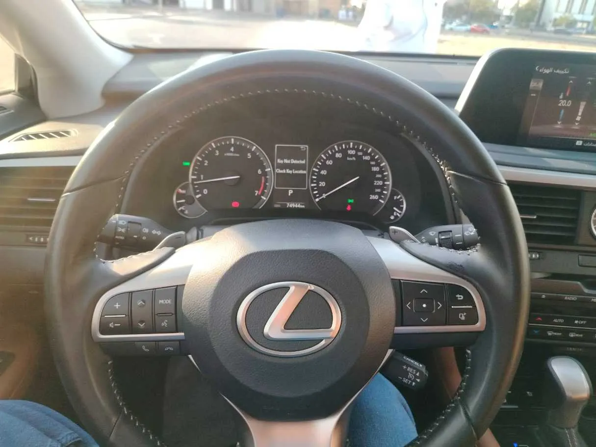 Car image 26