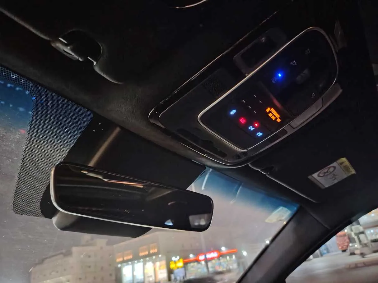 Car image 39